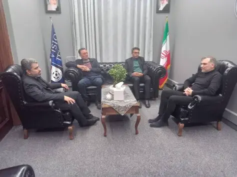 دیدار رئیس اداره ورزش و جوانان و هیات فوتبال شهرستان ملارد با دکتر ماجدی دیدار رئیس اداره ورزش و جوانان و هیات فوتبال شهرستان ملارد با دکتر ماجدی