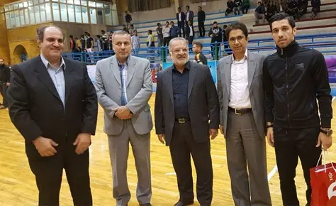 تقدیر از بازیکن تاثیرگذار تیم ملی فوتسال توسط هیئت فوتبال تهران تقدیر از بازیکن تاثیرگذار تیم ملی فوتسال توسط هیئت فوتبال تهران