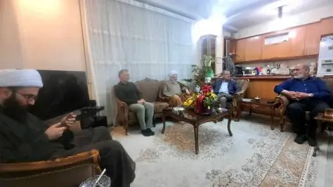 دیدار سید میرشاد ماجدی با خانواده شهید مدافع حرم دیدار سید میرشاد ماجدی با خانواده شهید مدافع حرم