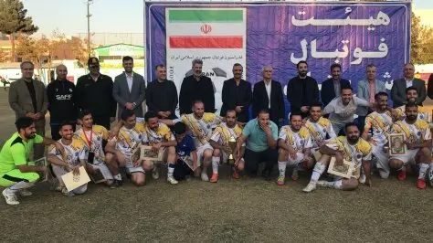 آذران پارسه قهرمان لیگ برتر بزرگسالان قرچک شد آذران پارسه قهرمان لیگ برتر بزرگسالان قرچک شد