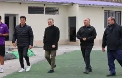 حضور سرزده میرشاد ماجدی در بازی نونهالان پیکان و مهریاران