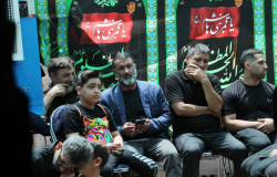برپایی نماز جماعت ظهر عاشورا در هیات فوتبال استان تهران